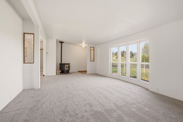 8325 E Lindgren St, Spokane, WA 99217