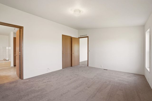 8325 E Lindgren St, Spokane, WA 99217
