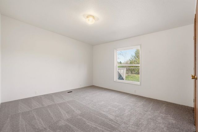 8325 E Lindgren St, Spokane, WA 99217