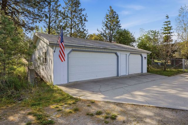 8325 E Lindgren St, Spokane, WA 99217