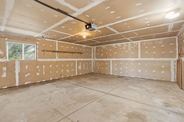 8325 E Lindgren St, Spokane, WA 99217