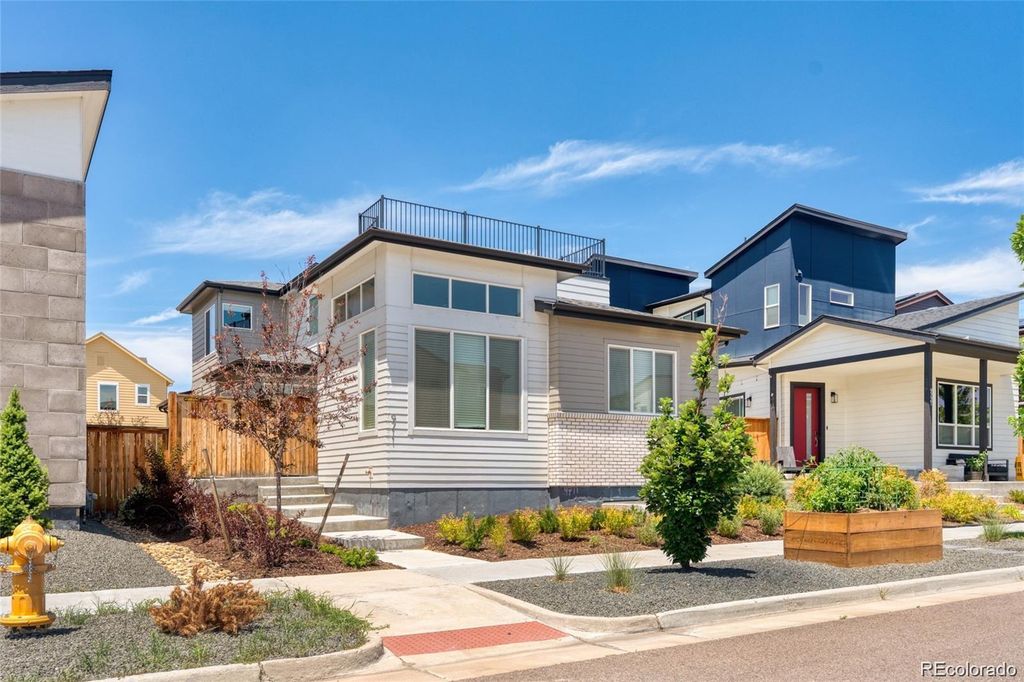 9711 E 61st Place, Denver, CO 80238