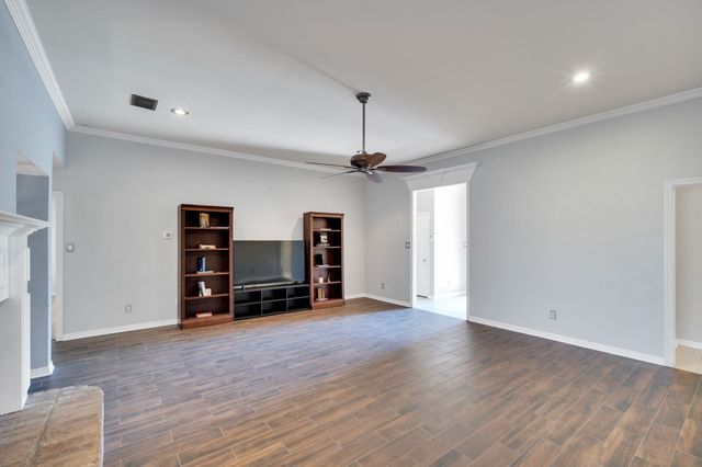904 Martin, Italy, TX 76651