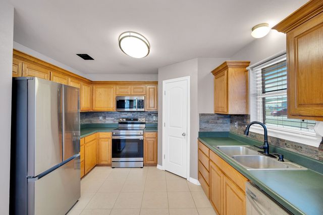 904 Martin, Italy, TX 76651