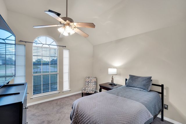 904 Martin, Italy, TX 76651