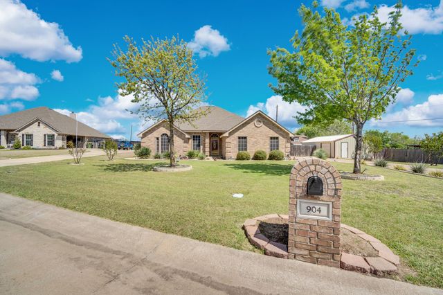 904 Martin, Italy, TX 76651