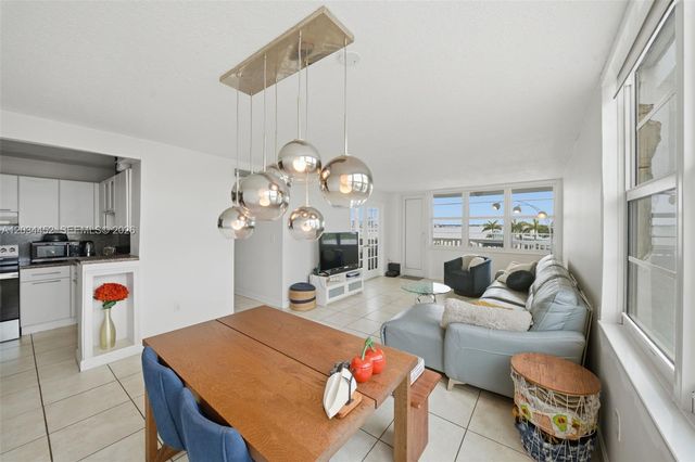 2016 Bay Dr 504, Miami Beach, FL 33141