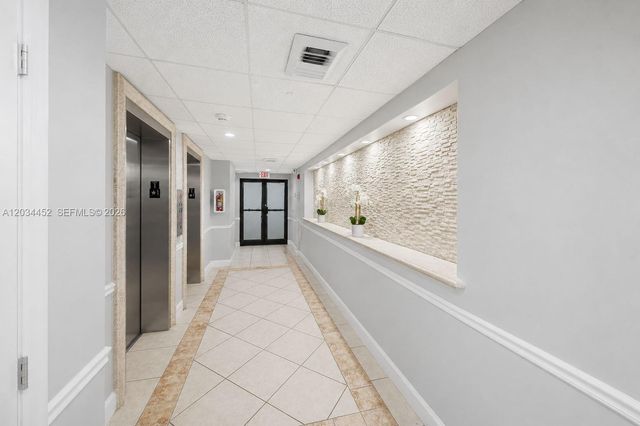 2016 Bay Dr 504, Miami Beach, FL 33141