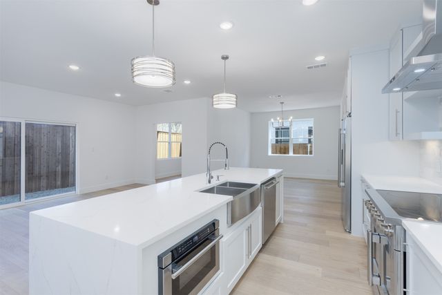 708 W White Avenue, Mckinney, TX 75069