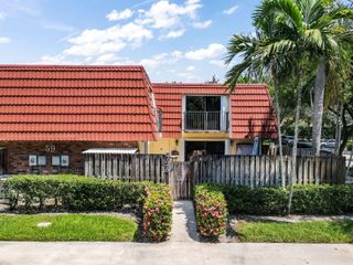 725 NW 99th Circle, Plantation, FL 33324