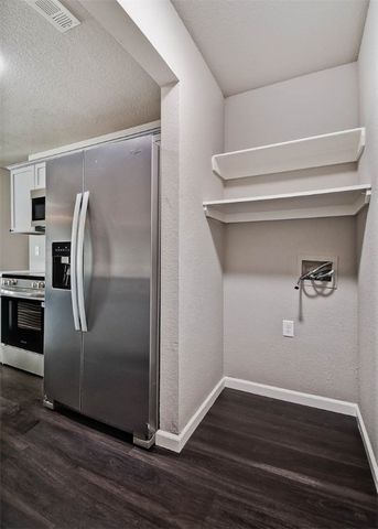 2411 Choctaw Street, Bentonville, AR 72712