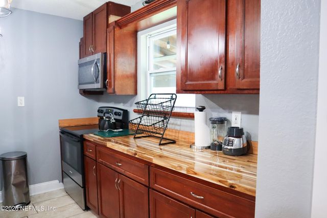 9136 ROTA Avenue, Jacksonville, FL 32218