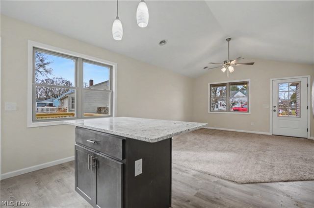 1444 Buckeye Circle, Salem, OH 44460