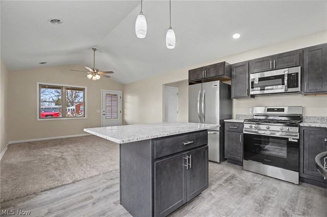 1444 Buckeye Circle, Salem, OH 44460