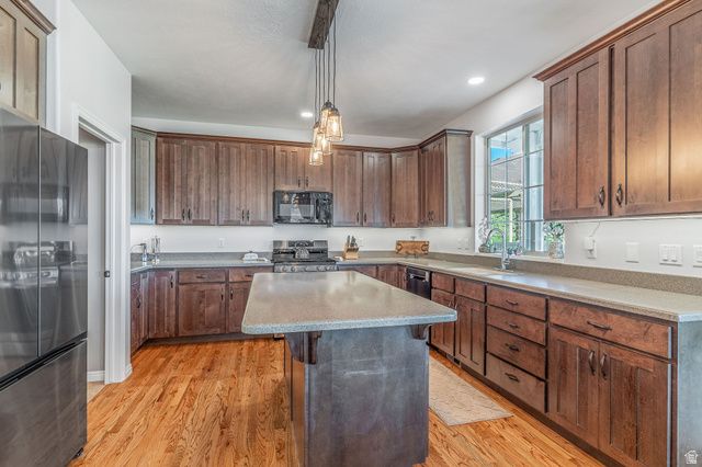 777 E APPLE BLOSSOM WAY, Fruit Heights, UT 84037