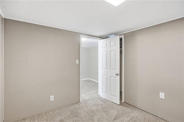 2015 S Ash Avenue, Independence, MO 64052