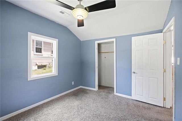 2015 S Ash Avenue, Independence, MO 64052