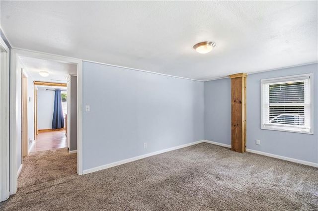 2015 S Ash Avenue, Independence, MO 64052