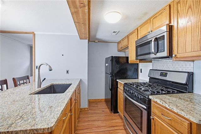 2015 S Ash Avenue, Independence, MO 64052