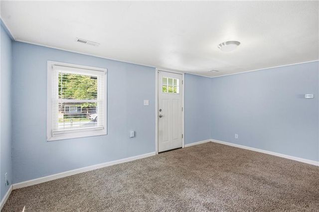 2015 S Ash Avenue, Independence, MO 64052