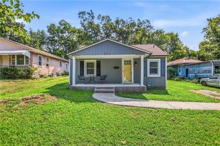 2015 S Ash Avenue, Independence, MO 64052