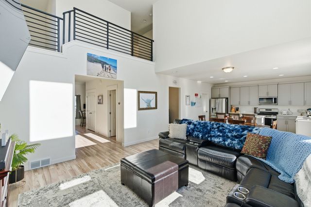 732 E STONEBRIAR DR, Eagle Mountain, UT 84005