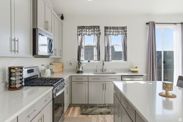 732 E STONEBRIAR DR, Eagle Mountain, UT 84005