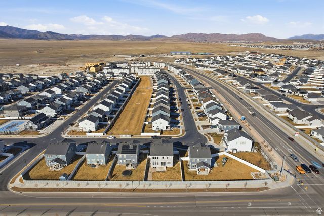 732 E STONEBRIAR DR, Eagle Mountain, UT 84005