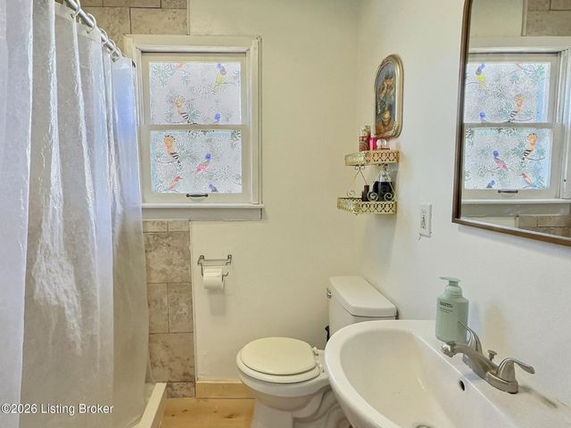 505 Union St, Ghent, KY 41045