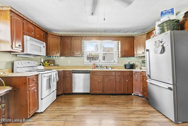 505 Union St, Ghent, KY 41045