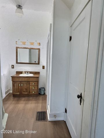 505 Union St, Ghent, KY 41045