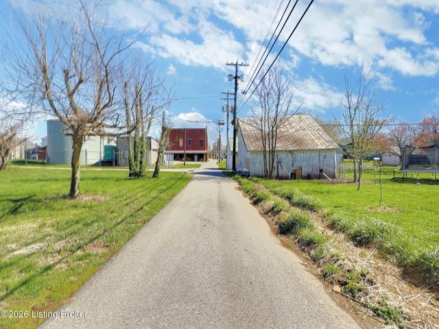 505 Union St, Ghent, KY 41045