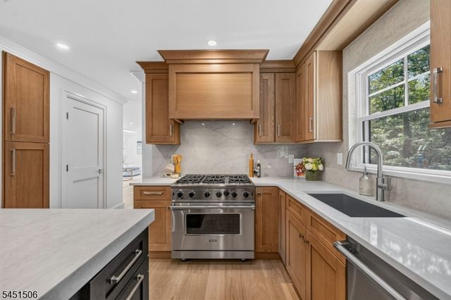12 Weber Rd, West Orange Twp., NJ 07052