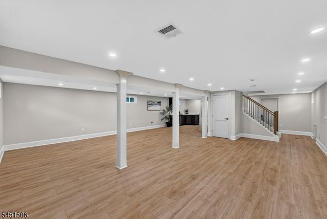 12 Weber Rd, West Orange Twp., NJ 07052