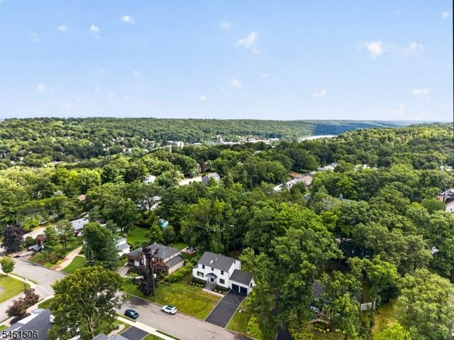 12 Weber Rd, West Orange Twp., NJ 07052