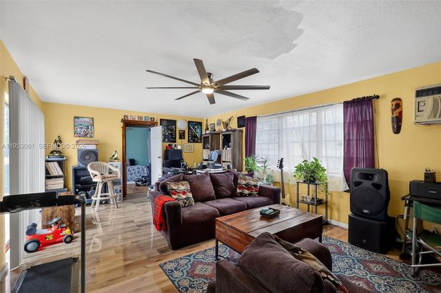 6861 SW 1st Court, Pembroke Pines, FL 33023