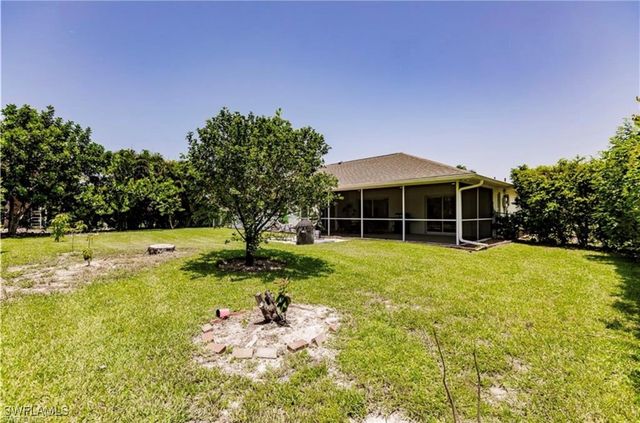 96 Wickliffe DR, Naples, FL 34110