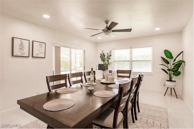 96 Wickliffe DR, Naples, FL 34110