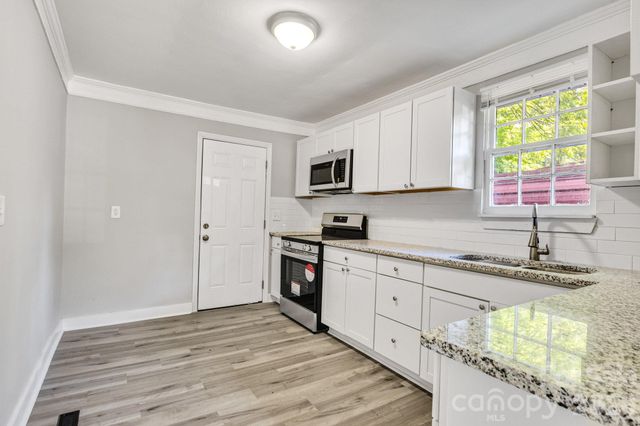 3637 Glenville Avenue, Charlotte, NC 28215