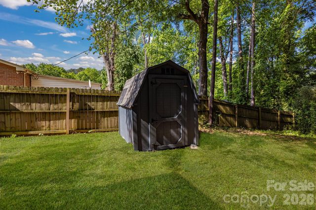 3637 Glenville Avenue, Charlotte, NC 28215