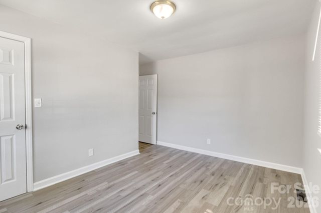 3637 Glenville Avenue, Charlotte, NC 28215