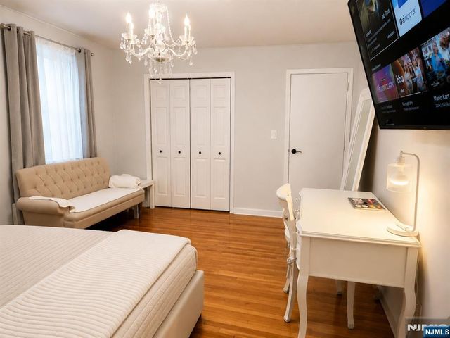 2350 Linwood Avenue 1G, Fort Lee, NJ 07024