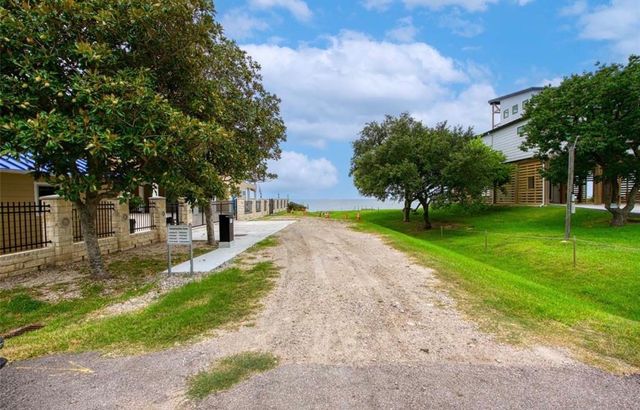 118 4th Street, Dickinson, TX 77539
