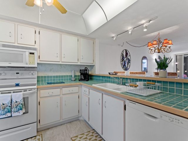 4141 Ocean Drive 402, Vero Beach, FL 32963