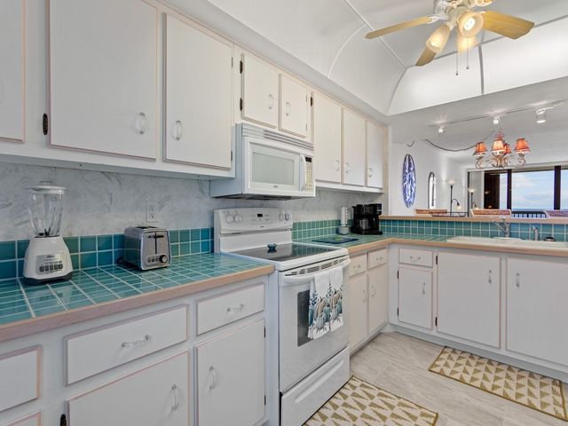 4141 Ocean Drive 402, Vero Beach, FL 32963