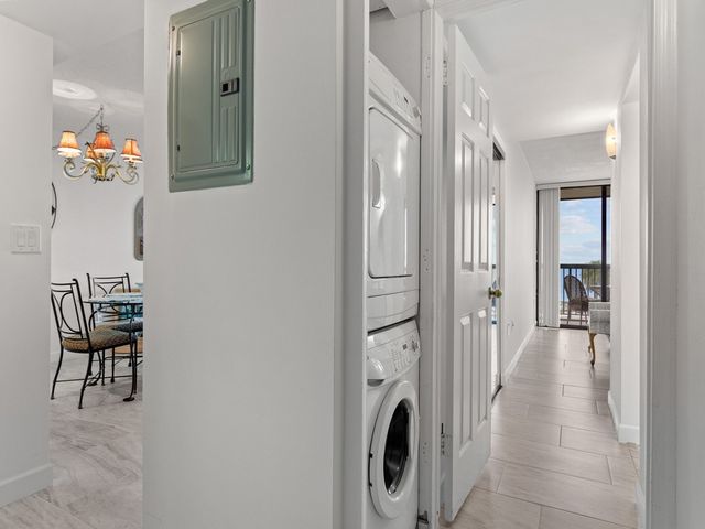 4141 Ocean Drive 402, Vero Beach, FL 32963