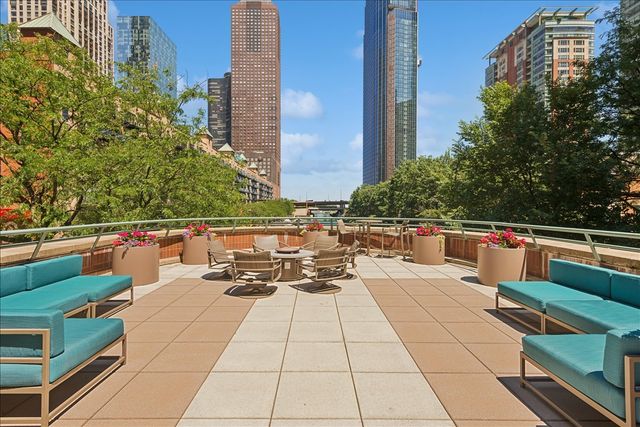 440 N MCCLURG Court 512, Chicago, IL 60611