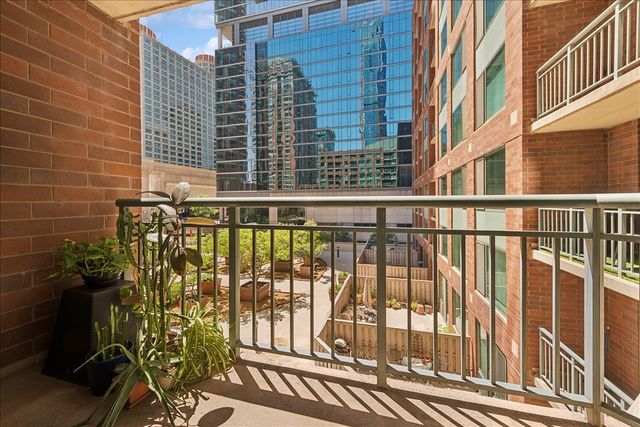 440 N MCCLURG Court 512, Chicago, IL 60611