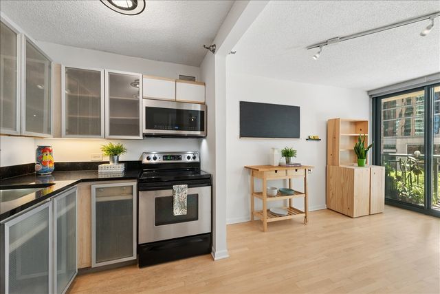 440 N MCCLURG Court 512, Chicago, IL 60611