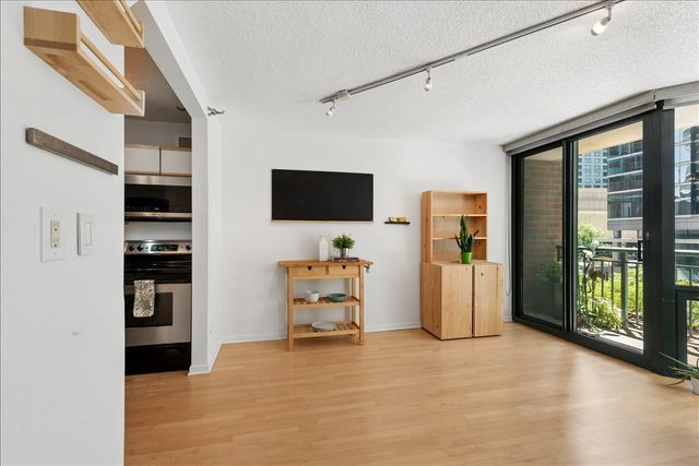 440 N MCCLURG Court 512, Chicago, IL 60611
